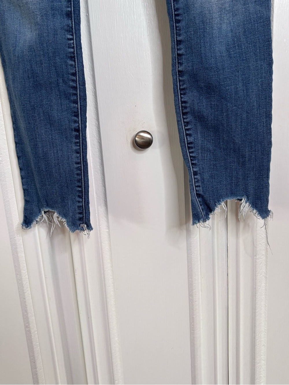 Lucky Brand Women's Skinny Ankle Jeans in Medium Blue Wash sz6 - Picture 4 of 9